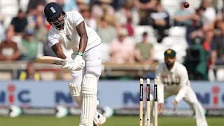 England Take 238-Run Lead as Pakistan Suffer Early Double Blow